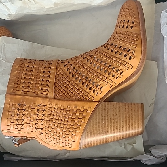 NWT Rag&Bone Leather Newbury Bootie Boot Tan/Lt.Brown sz 11 - Picture 9 of 12